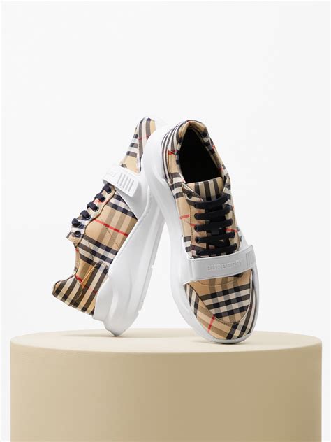 burberry chaussure|burberry paris website.